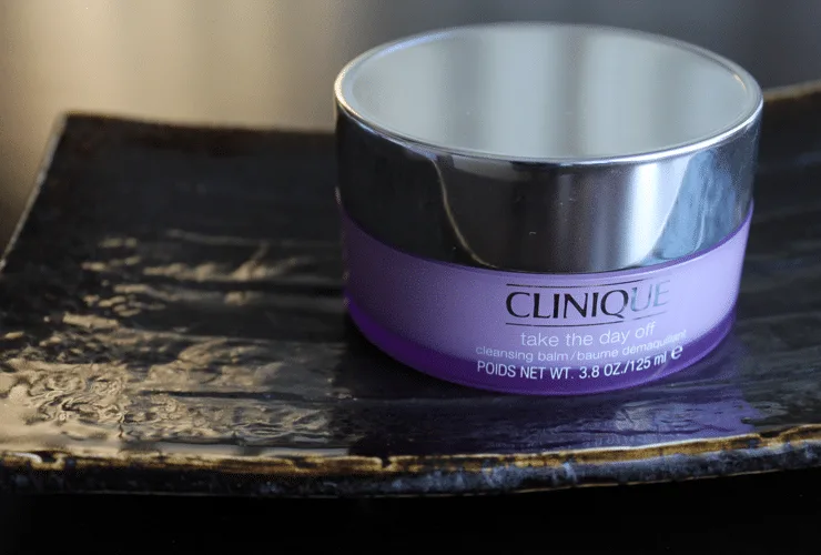 Clinique take the day off