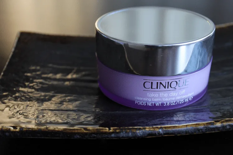 Clinique take the day off