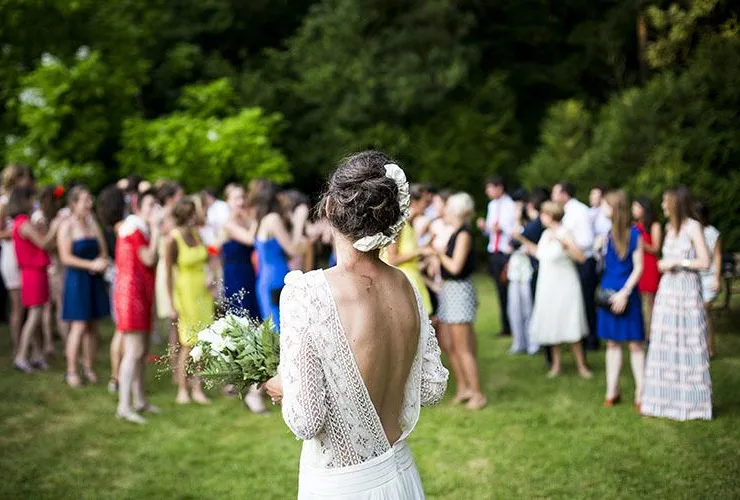 Miten pukeutua kesähäihin