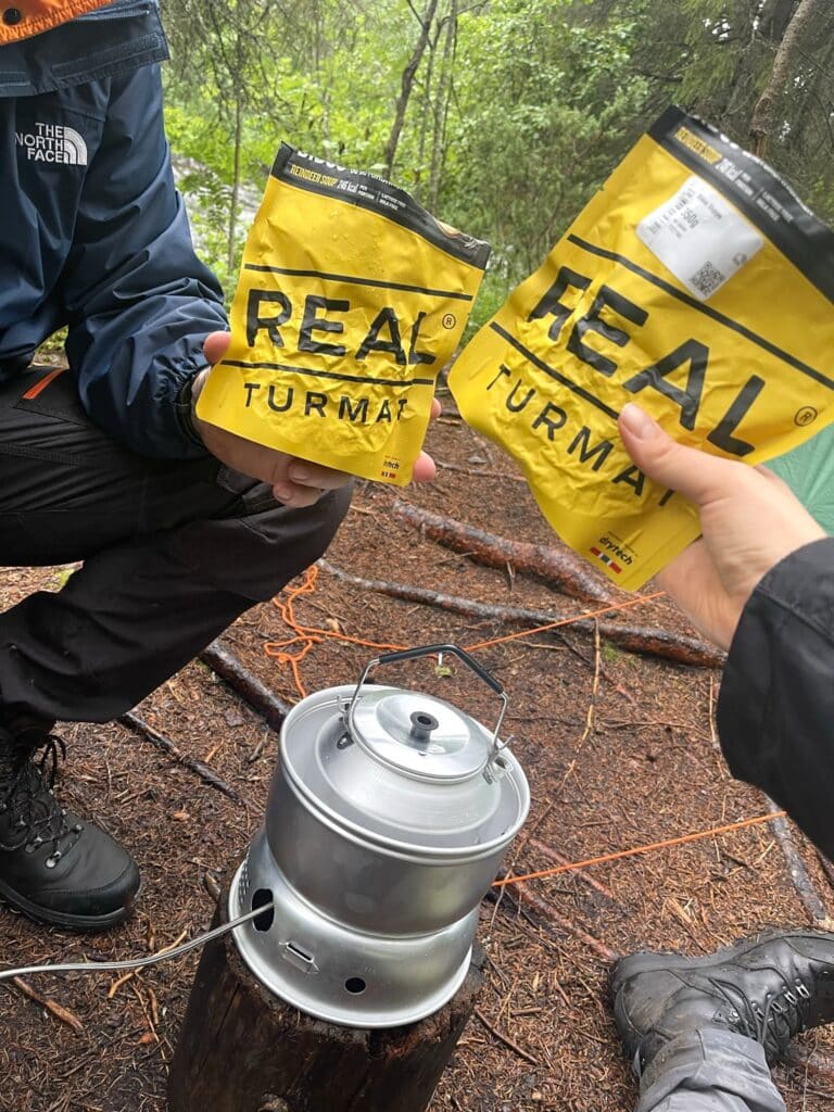 Vaellusruokaa ja trangia